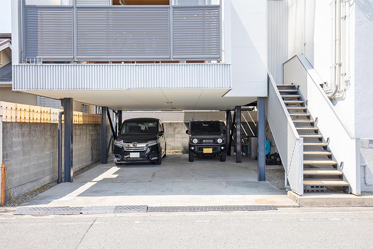 クリニック横　専用駐車場